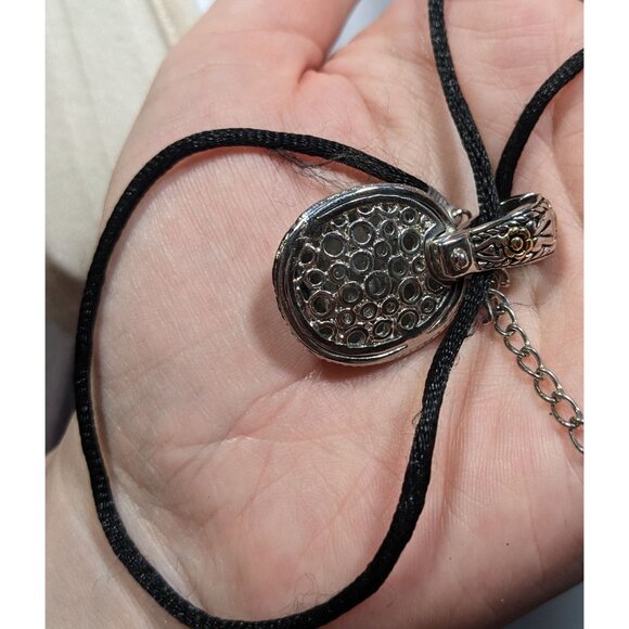 Elegant Fantasy Silver And Gold Tone Floral Pendant Necklace - Picture 7 of 8